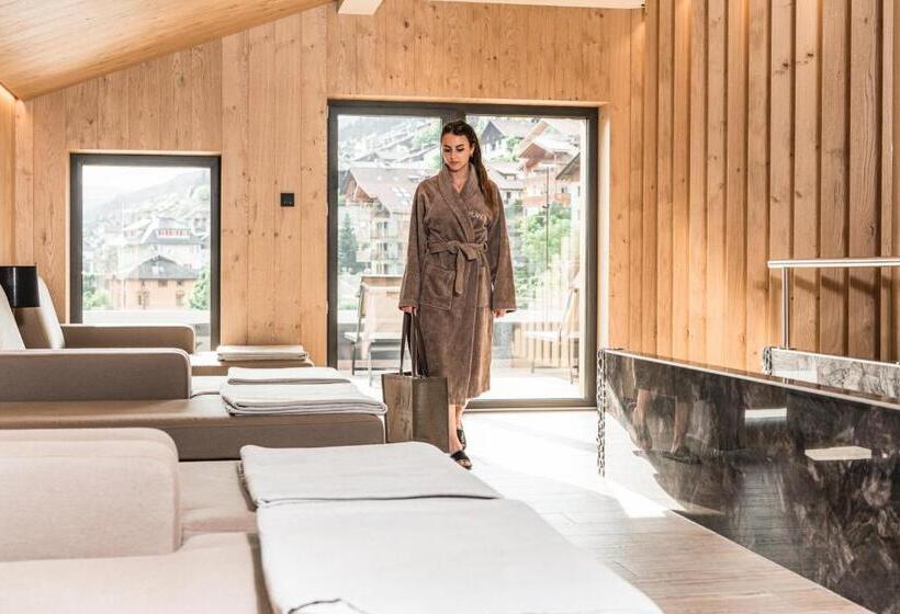 تختخواب و صبحانه Boutique Hotel Planlim