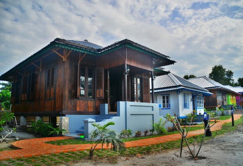 تختخواب و صبحانه Rock And Wreck Dive Resort