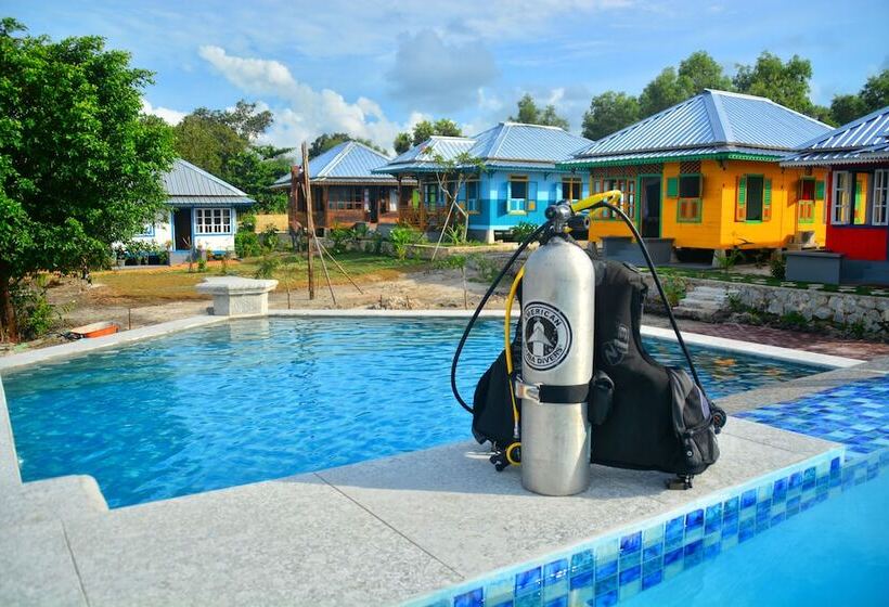 تختخواب و صبحانه Rock And Wreck Dive Resort