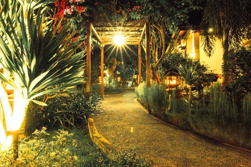 تختخواب و صبحانه Villa Unggul