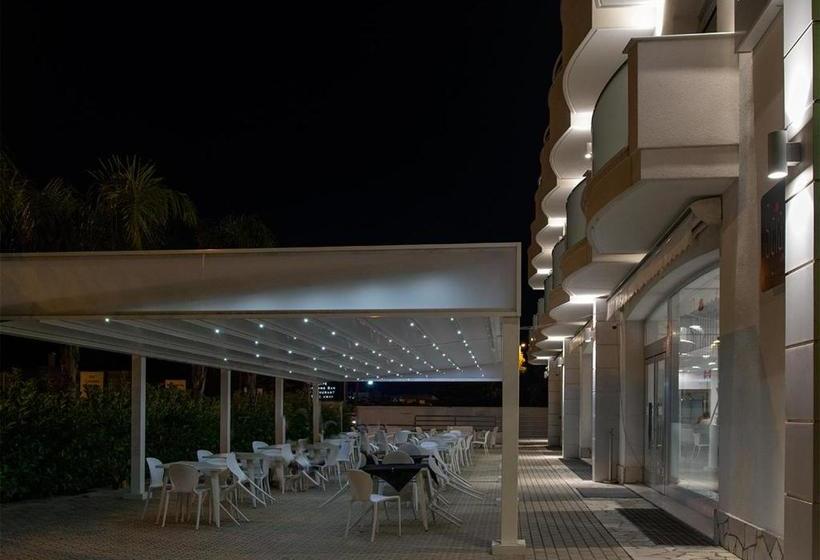 مسافرخانه Aurora
