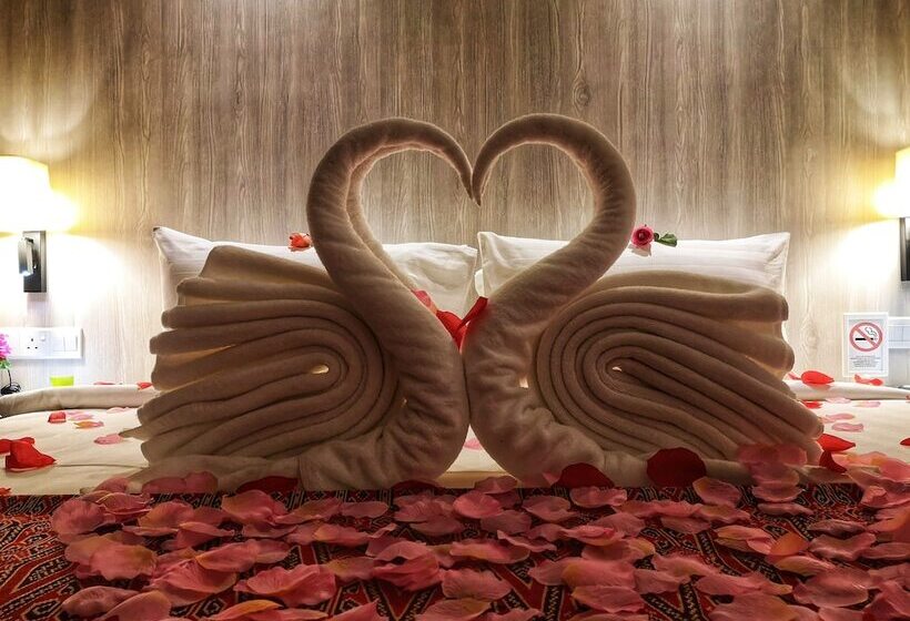 Az Hotel & Serviced Apartments