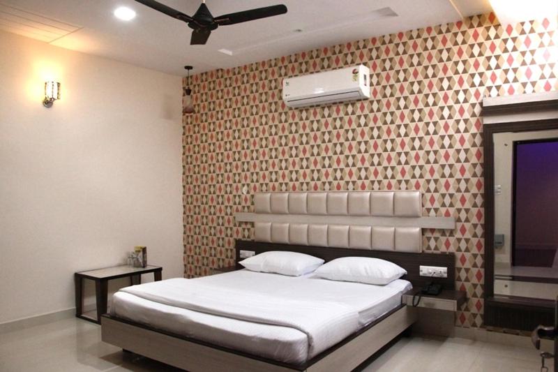 בית מלון כפרי C M Plaza