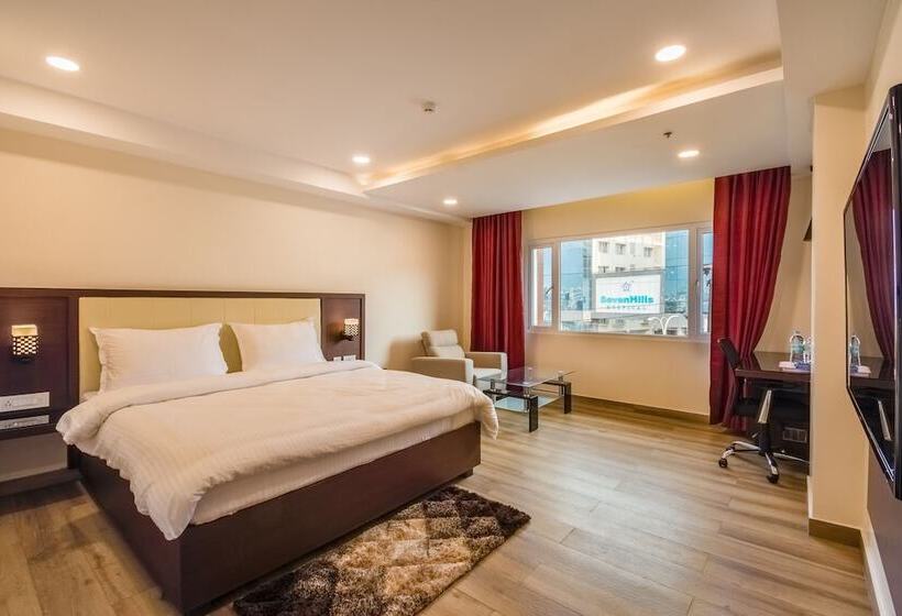 هتل Karunya Residency