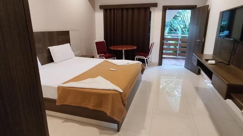 هتل Park Inn Beach Resort