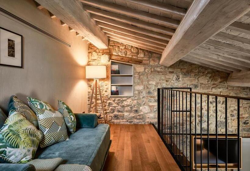 فندق ريفى Locanda Dei Logi