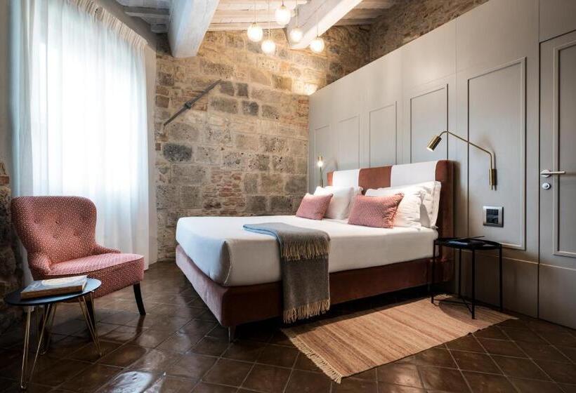 فندق ريفى Locanda Dei Logi