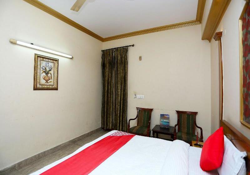 Minar Hotel By Oyo