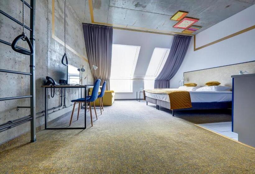 هتل Arche Geologiczna