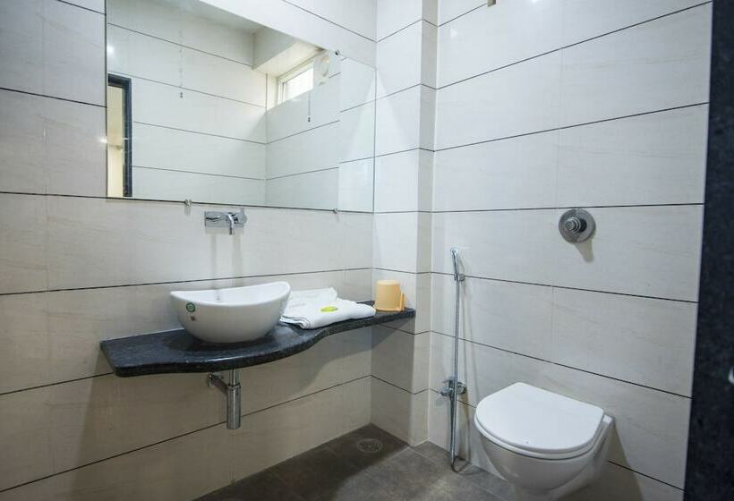 בית מלון כפרי Sudharsan Residency