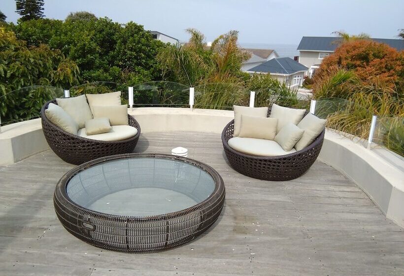 ペンション 115 On Beachy Head Drive Guest House