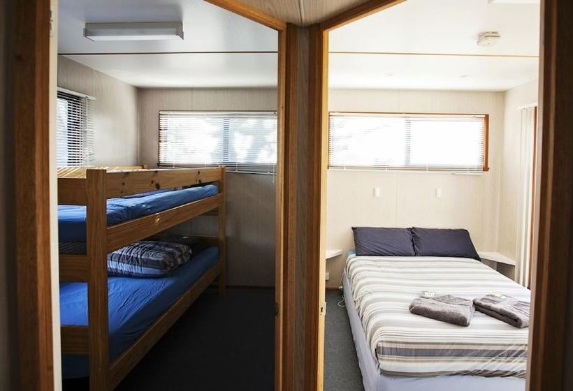 Seven Mile Beach Cabin And Caravan Park