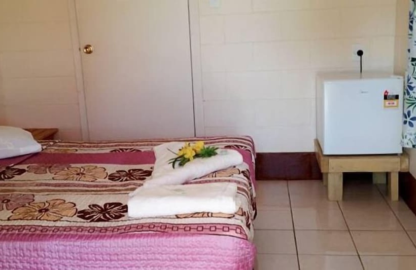 Transit Motel   Hostel