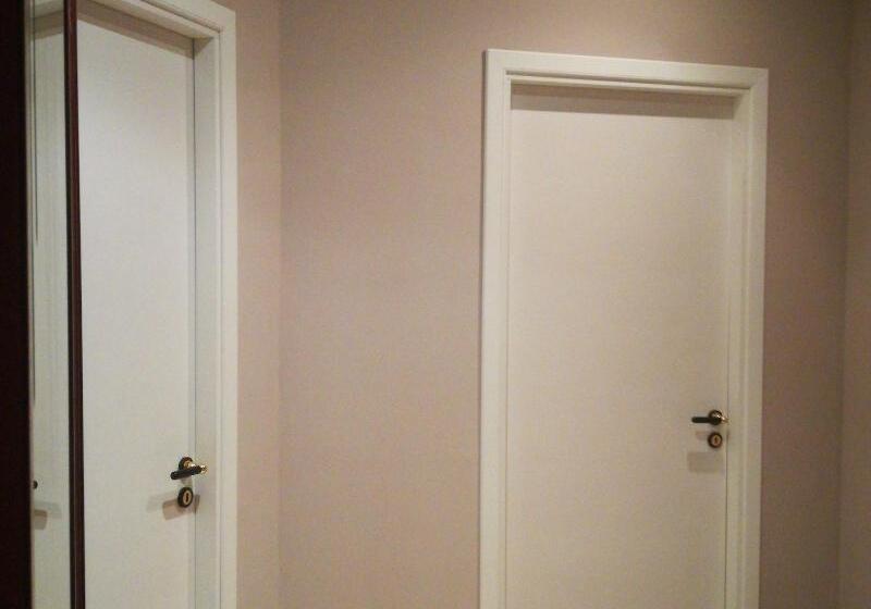 تختخواب و صبحانه Home La Kore