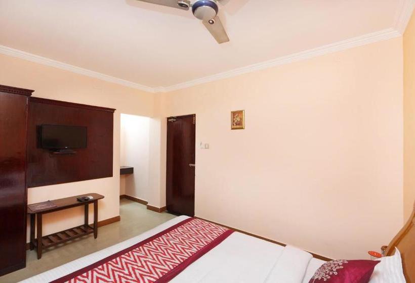 هتل Dreams Manor By Oyo Rooms