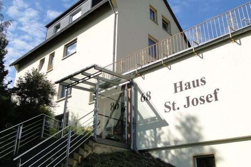 ペンション Haus St. Josef