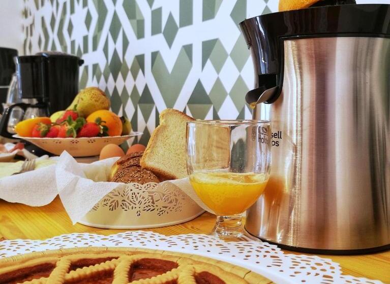 تختخواب و صبحانه Casa Lilla