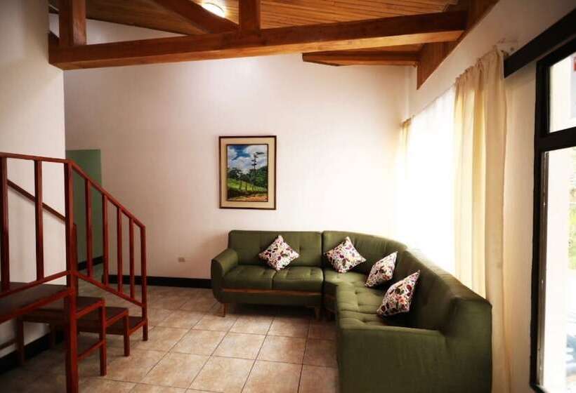 مسافرخانه Whitehouse Bed And Breakfast