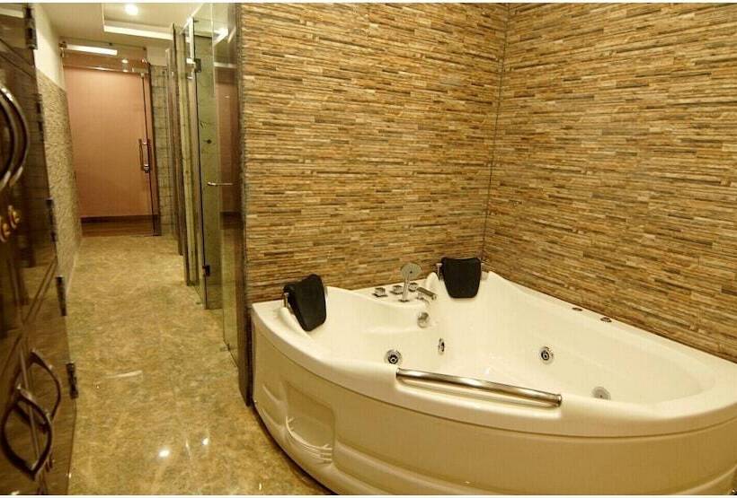 فندق Grand Krisa Resort & Spa , Manali