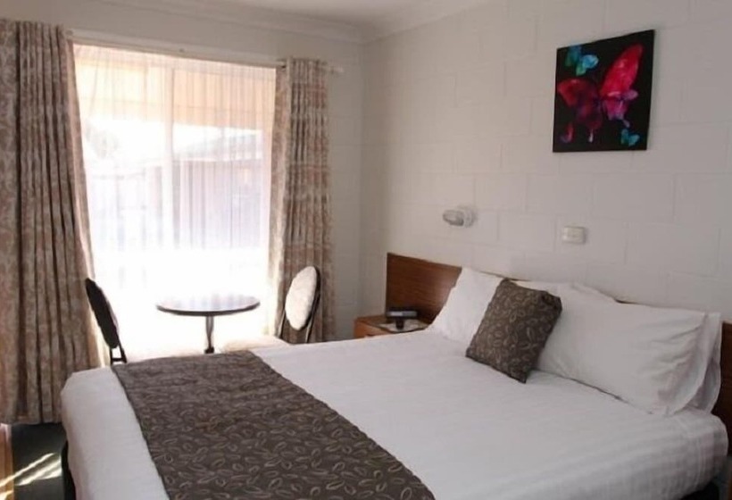 Cross Roads Motel