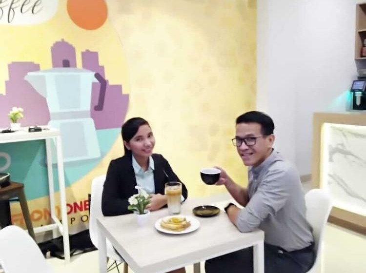 هتل Central Front One Inn Jakarta Airport