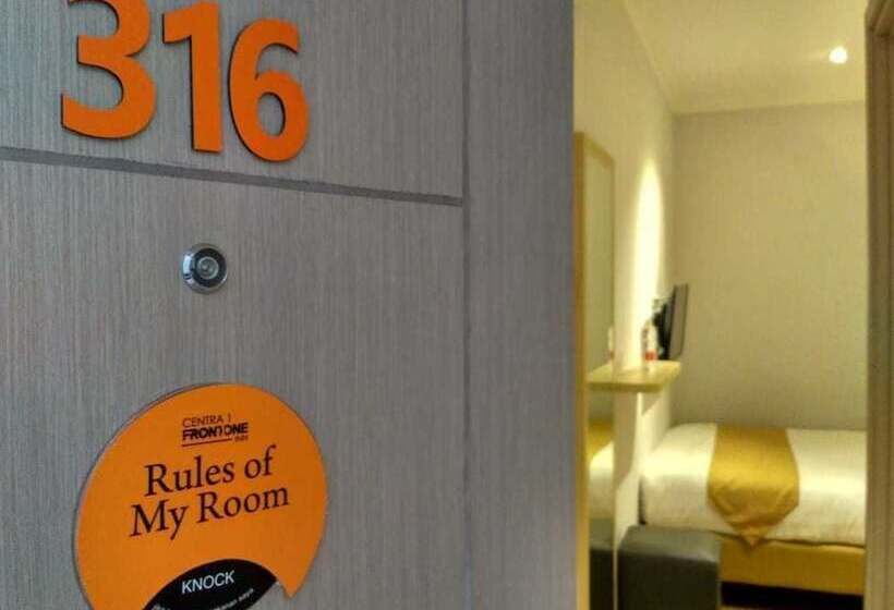 هتل Central Front One Inn Jakarta Airport