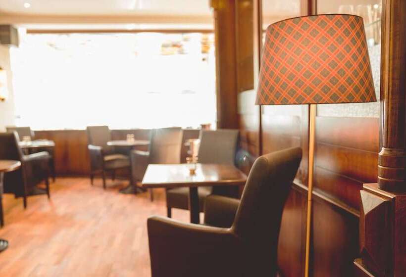 ホテル Lowenstein