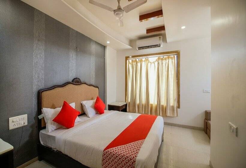 فندق Metro By Oyo Rooms