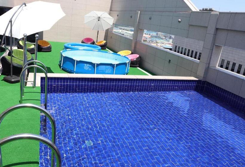 فندق Westernbay Marina