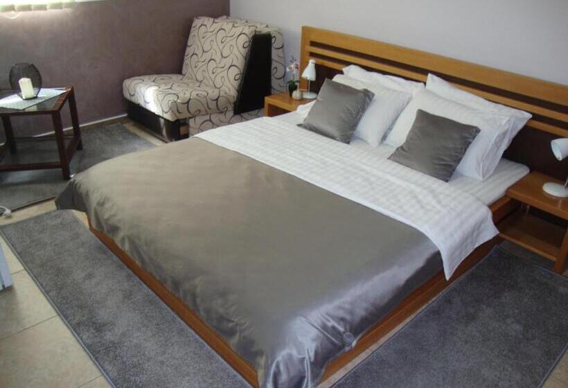 پانسیون Smeštaj Olivera Niška Banja