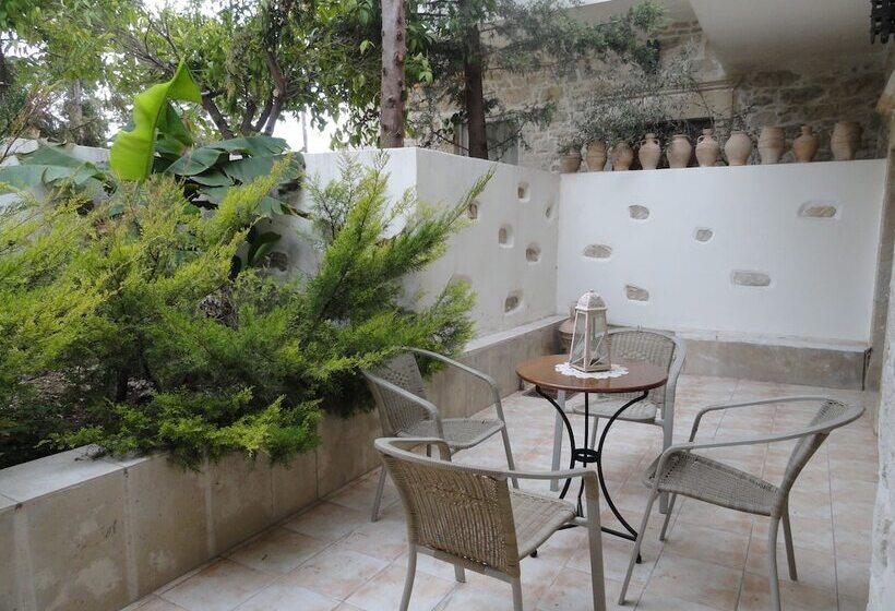 Villa Arokaria