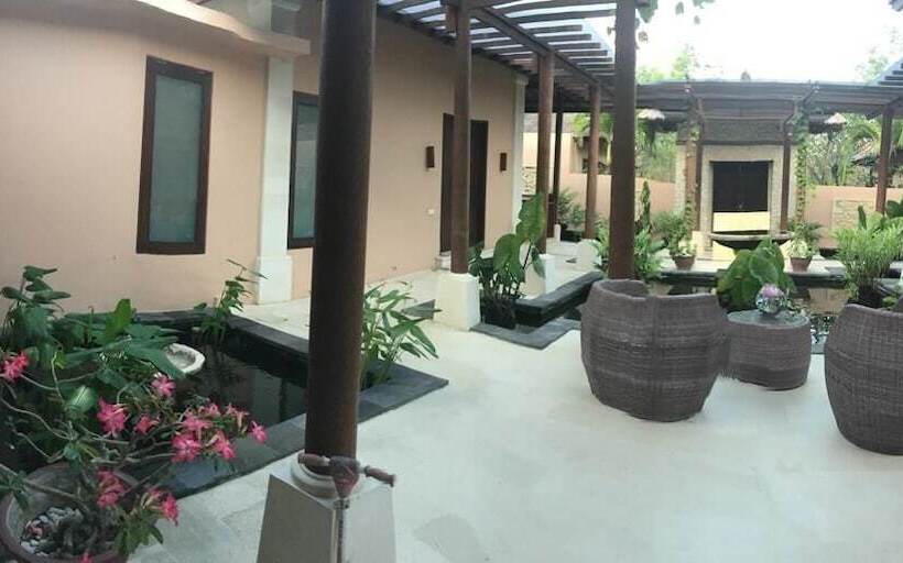 تختخواب و صبحانه Villa Pasraman Baghawan