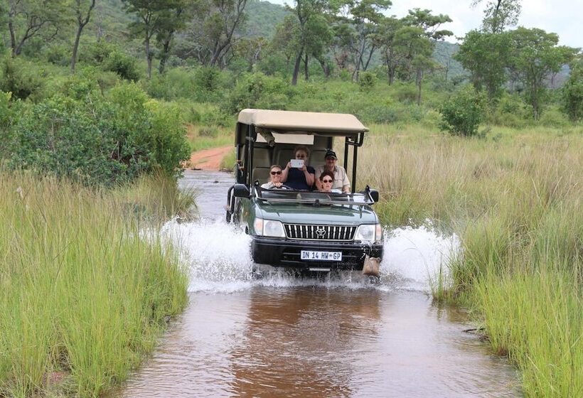 فندق Inzalo Safari Lodge