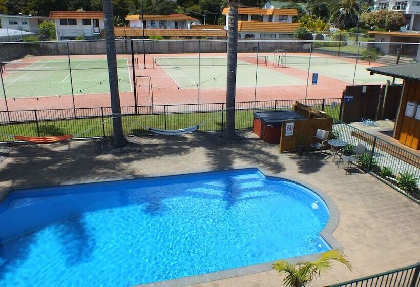 Bay Adventurer   Hostel