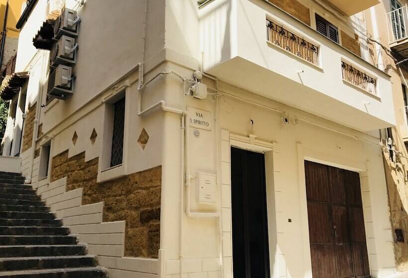 تختخواب و صبحانه Casa Tita