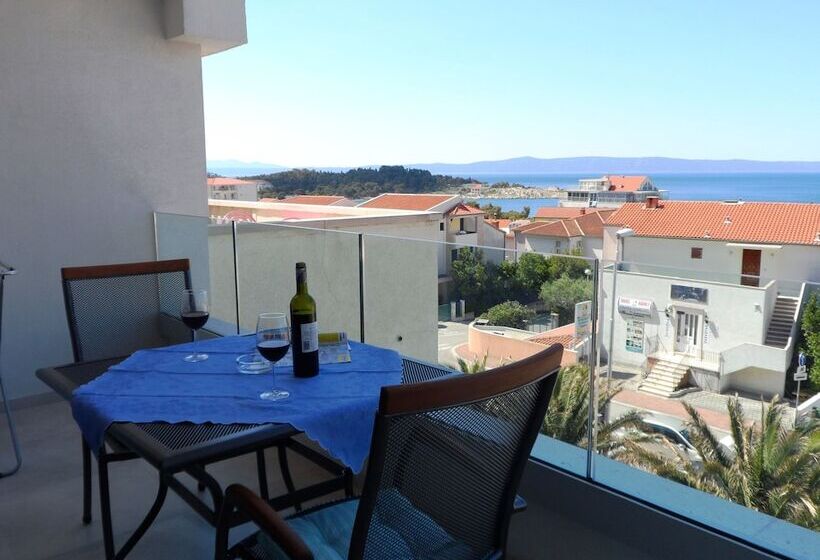 پانسیون Apartments Dany