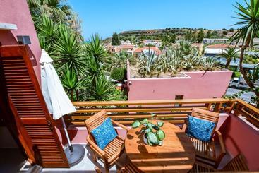 هتل Anais Suites