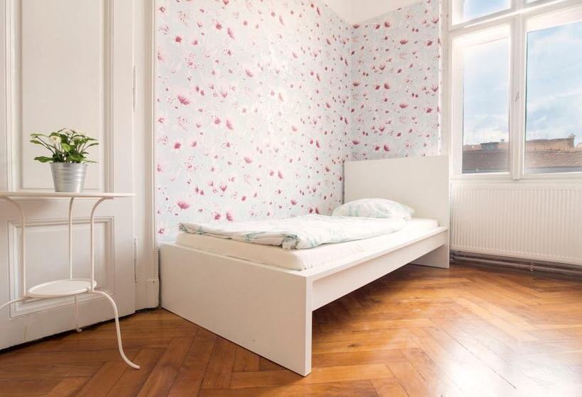 הוסטל Guesthouse Centar 2