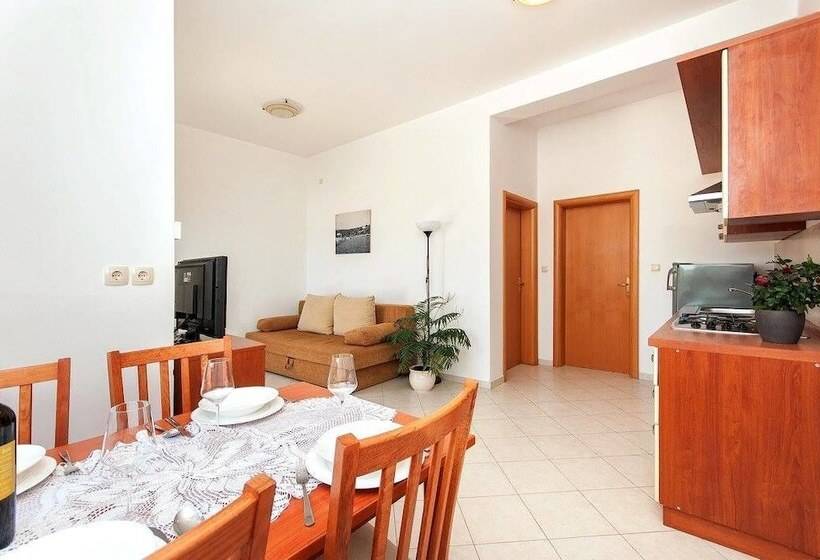 Apartments Ruzmarin