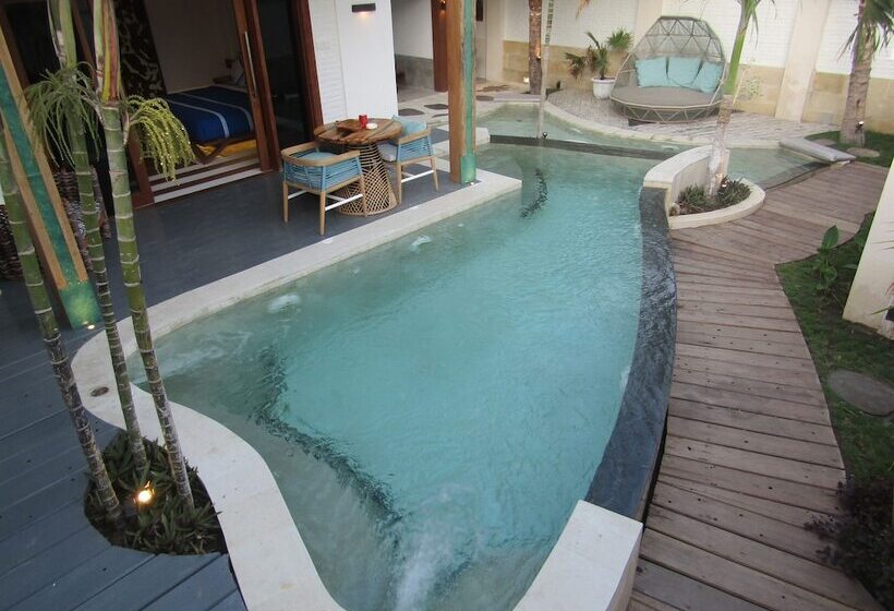 تختخواب و صبحانه The White Key Luxury Villas