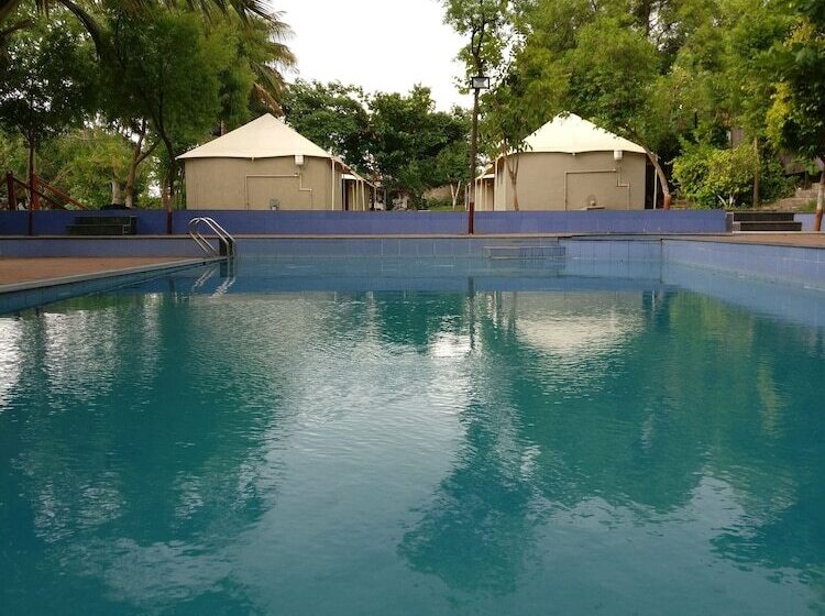 فندق Hiranya Resorts