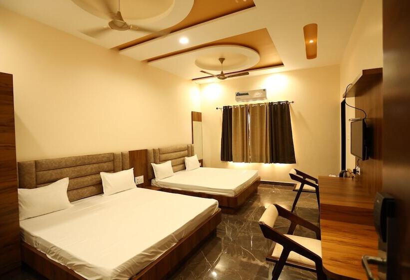 فندق Ishwar Nain