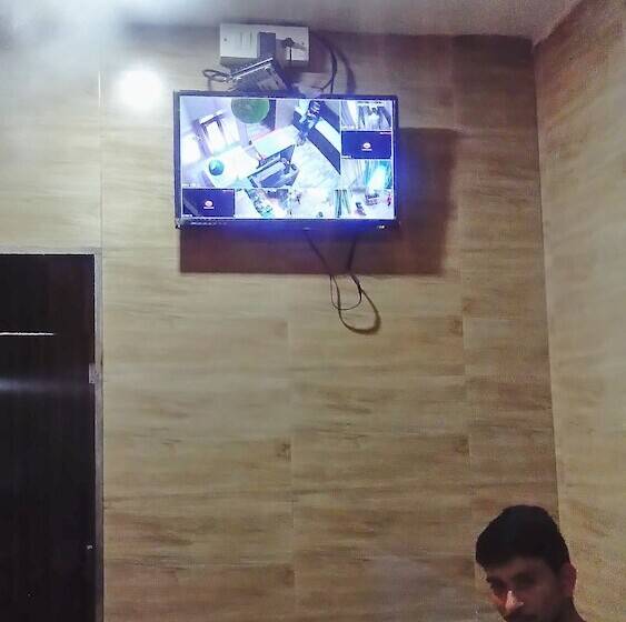 مبيت وإفطار Asian Dormitory   Hostel