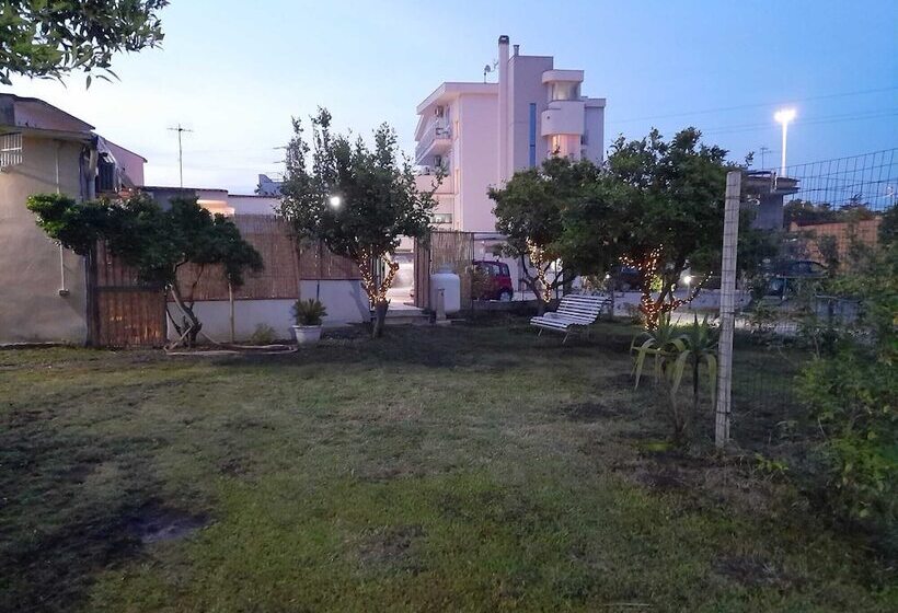 تختخواب و صبحانه City Pompei Accommodations