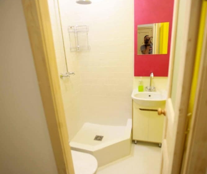 Hostel 69