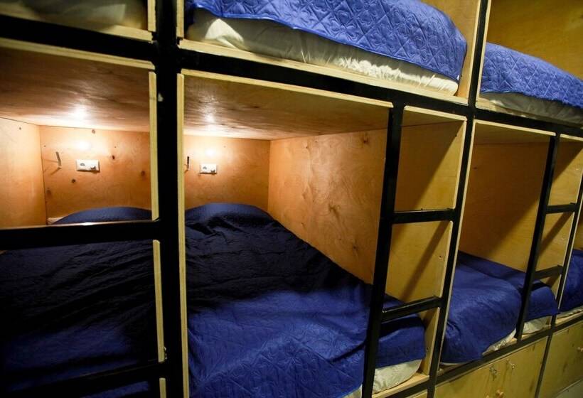 Hostel 69