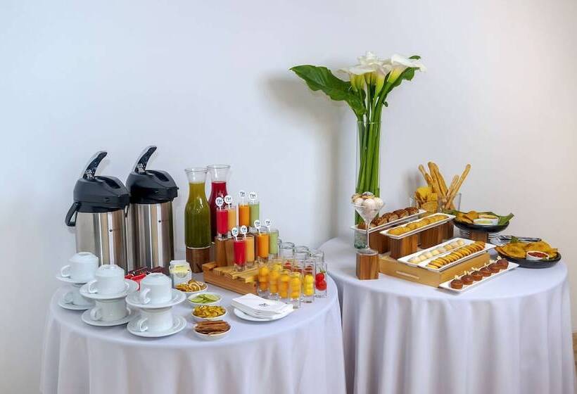 בית מלון כפרי NH Cali Boulevard del Río