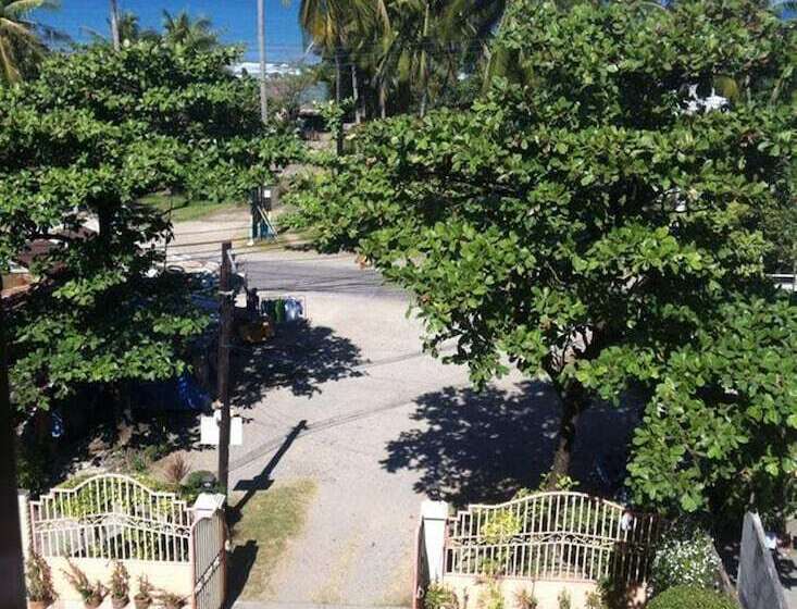 فندق Reddoorz @ Tondaligan Beach