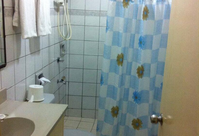 فندق Reddoorz @ Tondaligan Beach