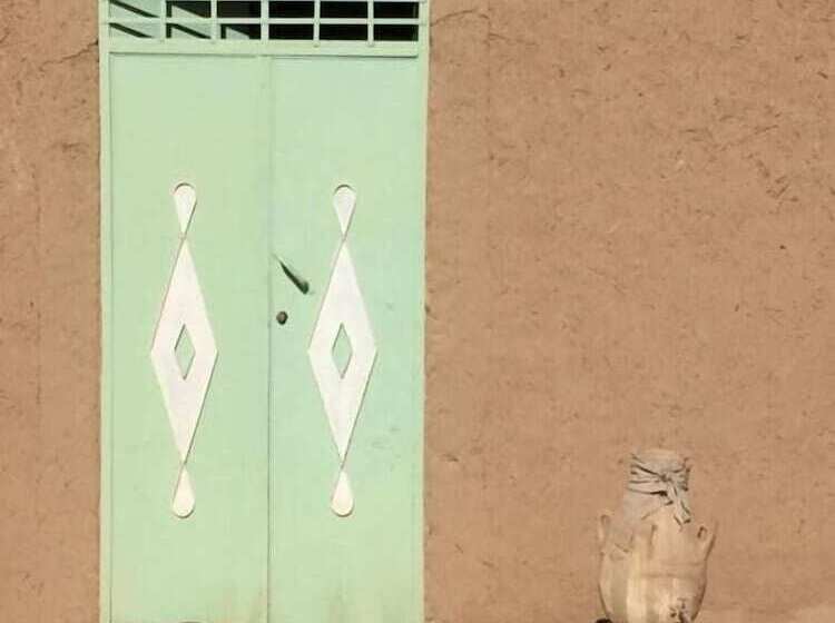 Khamlia Desert Bed & Breakfast